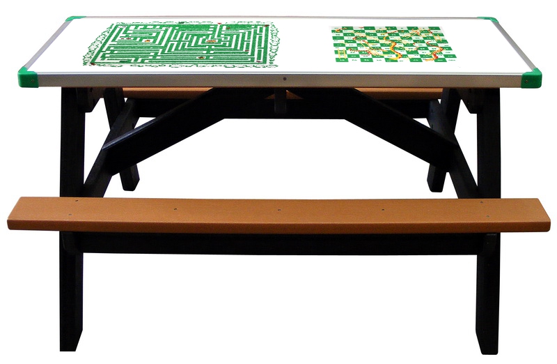 Maze with Snakes and Ladders